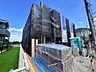 外観：戸建てが立ち並ぶ静かな住宅地。四季折々の移り変わりを感じながら自然と楽しみ、暮らす、そんな毎日を日々の中で感じられる住環境 