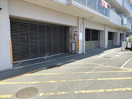駐車場出入口