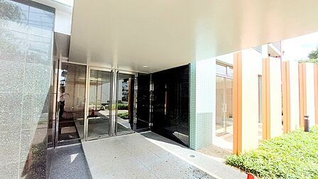 お客様をお迎えする玄関、お家の出入りもスムーズに行えます。