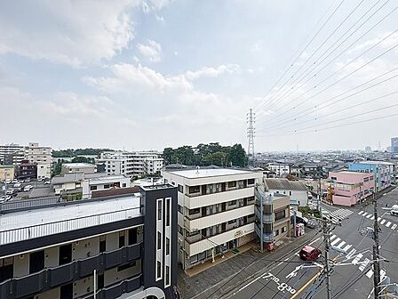 窓から眺める風景は一日の疲れを癒すヒーリングを奏でる、心地の良い時間を演出してくれます。室内も重要ですが、周りの環境もマイホーム選びの大事なポイント 