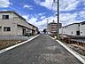 外観：戸建てが立ち並ぶ静かな住宅街。四季折々の移り変わりを感じながら自然と楽しみ、暮らす、そんな毎日を日々の中で感じられる住環境 