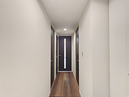 室内はフルフラット構造になっています。段差がなく、足腰に不安がある方にも優しいお部屋です。