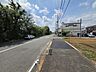 外観：南道路に面しており日中もたくさんの陽が入ります。風通りや周辺環境など実際に現地にてご確認ください。 