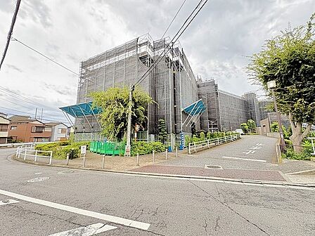 現在大規模修繕工事中です。