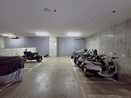 バイク置き場