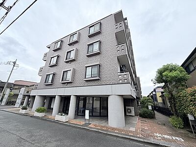 外観：現在リフォーム工事中ですがご案内可能です。お気軽にお問い合わせください。