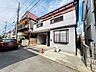 外観：商業施設が徒歩圏内に充実、日々のお買い物も安心な環境です。 