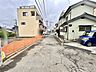 外観：5m幅員の道路に面しておりお車の運転が苦手な方でも安心して出入りいただけます。 