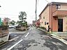 外観：商業施設が徒歩圏内に充実、日々のお買い物も安心な環境です。 