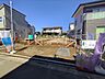 外観：戸建てが立ち並ぶ静かな住宅街。四季折々の移り変わりを感じながら自然と楽しみ、暮らす、そんな毎日を日々の中で感じられる住環境 