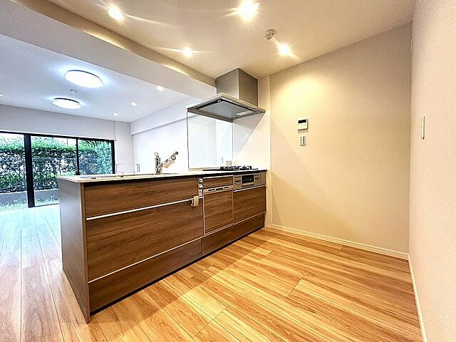 キッチン コスモ与野ヒルズ 1階/-