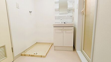 ドライヤーの風に包まれながら、今日一日の終わりを感じる。そんな、地味だけど決して無くてはならない、名脇役。