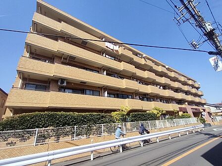 こちらのマンションは、全71戸のコミュニティです。