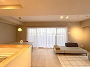リビングは家具の配置も思いのまま。自由度が高い設計です。 
