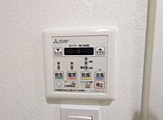 空気もこもらず、いつもクリーンな浴室乾燥機付。 
