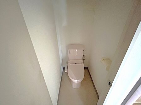 清潔好きには欠かせないウォシュレット機能付き。 