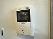 お一人の時でも安心のモニター付きインターホン 