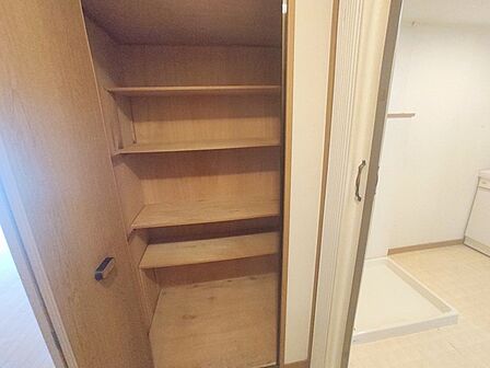 たっぷり収納で、お部屋の中はいつもキレイに片付きそうですね。