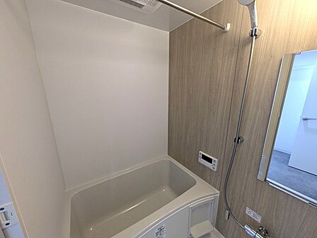 ユニットバスも新規交換。キレイなお風呂で疲れをリフレッシュ。