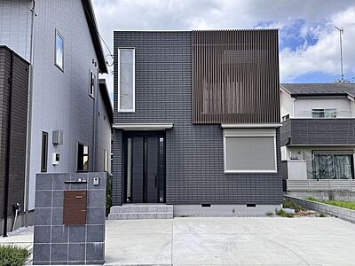 外観:最寄り駅まで徒歩15分。この距離だと、運動不足も少し解消されるかも。 外観:最寄り駅まで徒歩15分。この距離だと、運動不足も少し解消されるかも。
