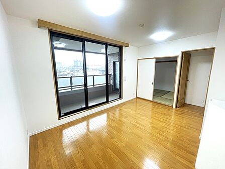 朝から日差しいっぱい、 早起きしたくなるＬＤＫ。 