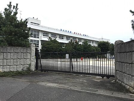 春日部市立豊春小学校（750m）