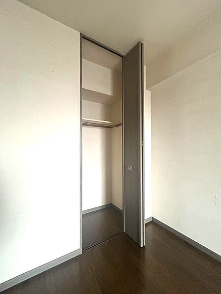 部屋ごとに設けた収納は、住みやすさへのこだわり。