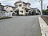 外観：幅員こそやや狭くても、その分交通量が少なくて安心。 