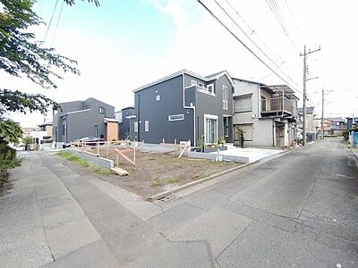 外観：幅員こそやや狭くても、その分交通量が少なくて安心。 