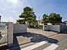 周辺：上尾市立鴨川小学校（730m）