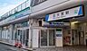 周辺：ファミリーマート北大宮駅前店（340m）