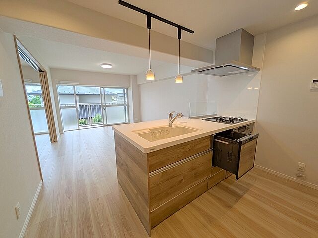 リビング/ダイニング パークヒルズ若葉スカイハイツ 2階/-