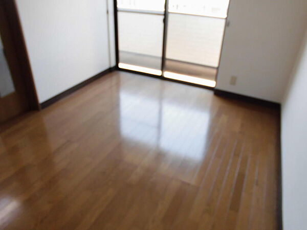 apartment 宮城県柴田郡柴田町大字船岡字東原前190-1
船岡の賃貸情報を見る
物件地図