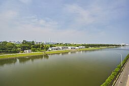 [バルコニー] バルコニーからの眺望「戸田漕艇場」の水辺が広がっています