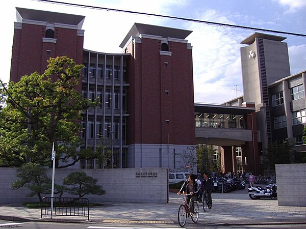 画像18:私立同志社大学新町キャンパス（220m）