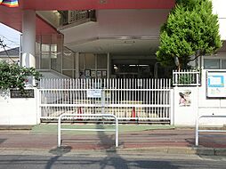 [周辺] 幼稚園・保育園 190m 新松戸幼稚園