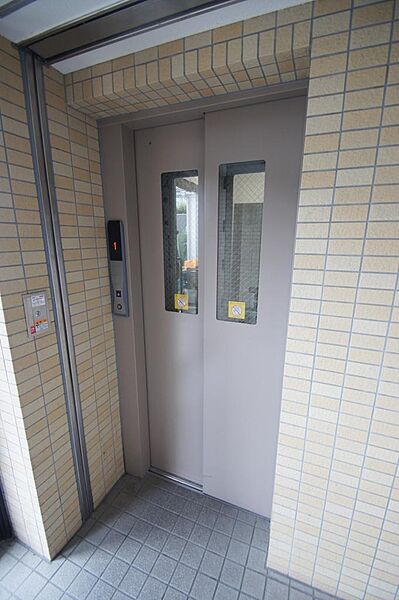 画像23:エントランス・エレベーター