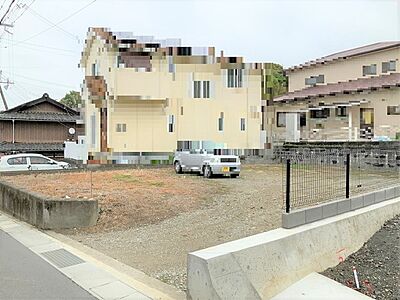 外観：60坪以上でゆとりのある土地です