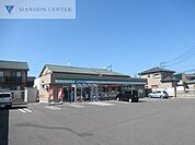 ファミリーマート新潟松園店 636m