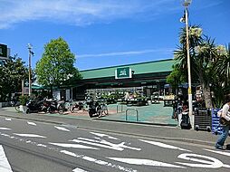[周辺] FUJI新桜ケ丘店まで1511m、環状2号線沿いにあるスーパーで駐車場も完備しています。夜0時まで営業しています！