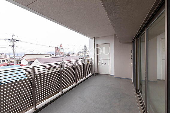 西面バルコニー...
