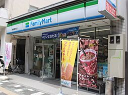 [周辺] 【コンビニエンスストア】ファミリーマート 新板橋駅前店まで715ｍ