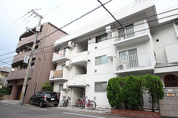 山根ビル ｜広島県広島市中区白島九軒町(賃貸マンション2K・3階・31.59㎡)の写真 その1