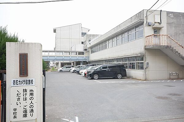 画像5:笠懸中学校(770m)