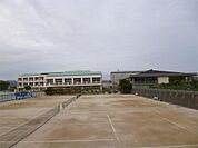 日立市立泉丘中学校（1308m）