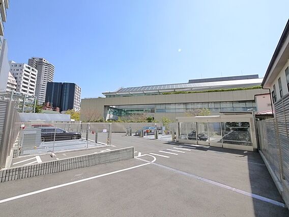 マンション南側...