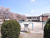 岩間第一小学校まで980ｍ