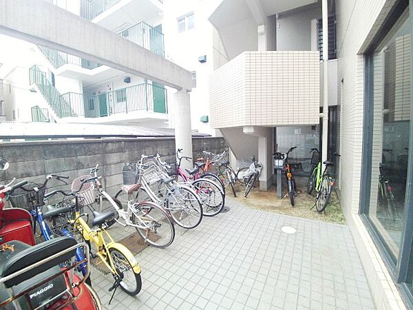 画像22:自転車置場