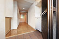 玄関から廊下（...