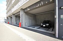 敷地内機械式駐車場、。機械式駐車場サイズ：全長5050mm、全幅1850mm、全高上段2100mm、下段1550mm、重量上段2000kg、下段1800kg